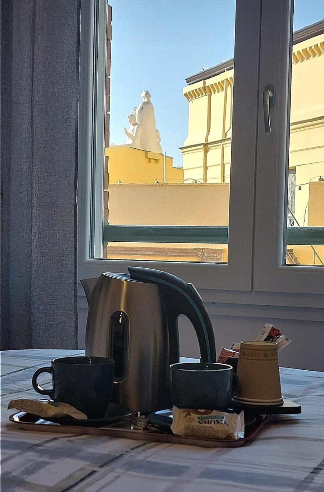 Angio Holiday Rooms Νάπολη Εξωτερικό φωτογραφία